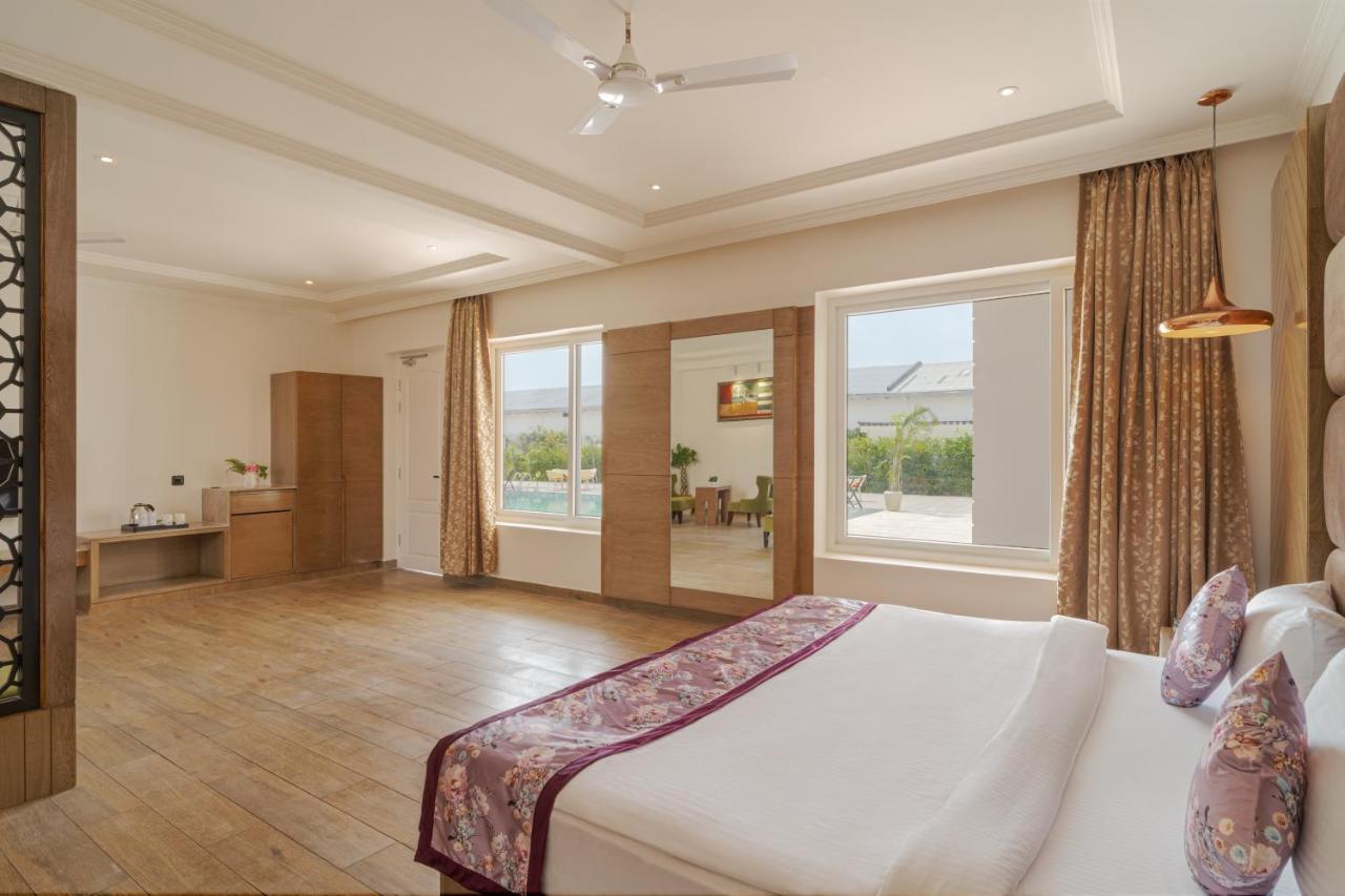Rudra Imperial Resort Sitapur  Екстер'єр фото