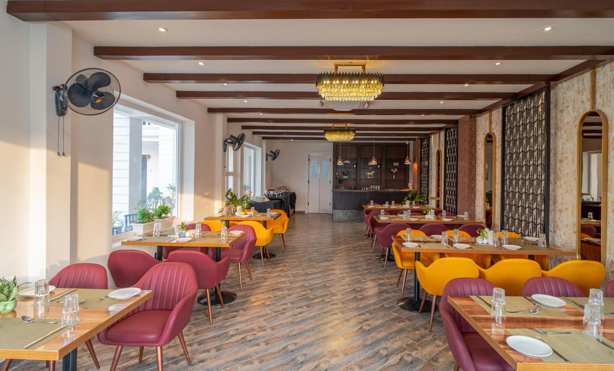 Rudra Imperial Resort Sitapur  Екстер'єр фото